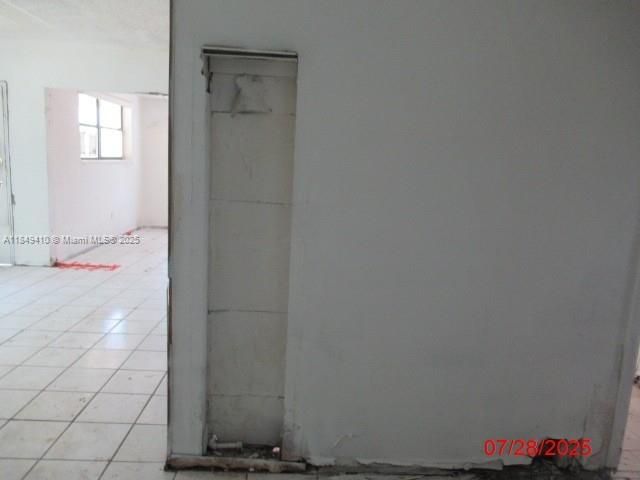 合同活跃: $360,000 (3 贝兹, 1 浴室, 1306 平方英尺)