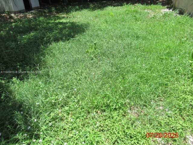 合同活跃: $360,000 (3 贝兹, 1 浴室, 1306 平方英尺)