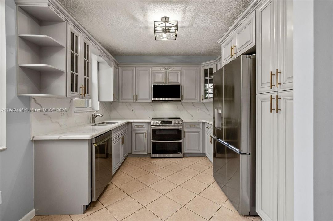 Недавно арендовано: $3,950 (3 спален, 2 ванн, 1856 Квадратных фут)