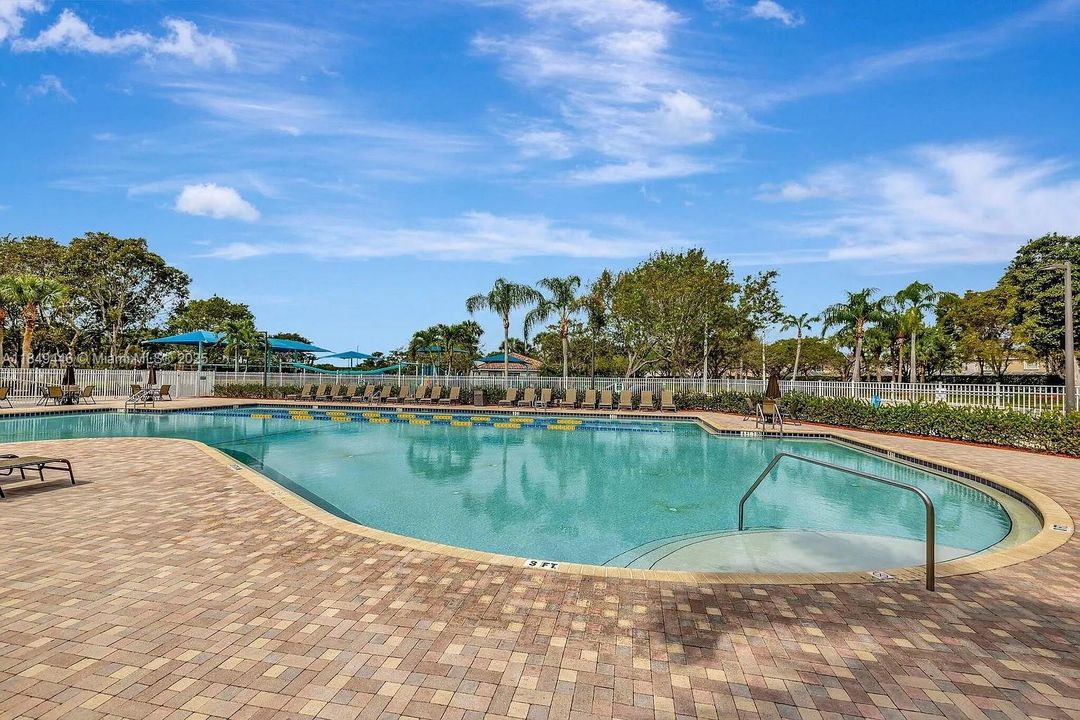 Недавно арендовано: $3,950 (3 спален, 2 ванн, 1856 Квадратных фут)