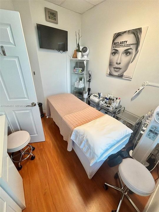 出租: $700 (0 贝兹, 0 浴室, 0 平方英尺)