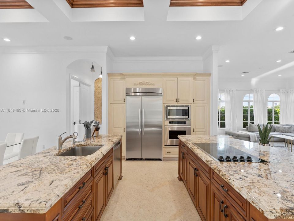 待售: $2,150,000 (5 贝兹, 3 浴室, 2020 平方英尺)