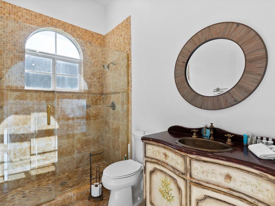 待售: $2,150,000 (5 贝兹, 3 浴室, 2020 平方英尺)