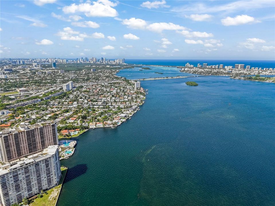 合同活跃: $229,900 (2 贝兹, 2 浴室, 2766 平方英尺)