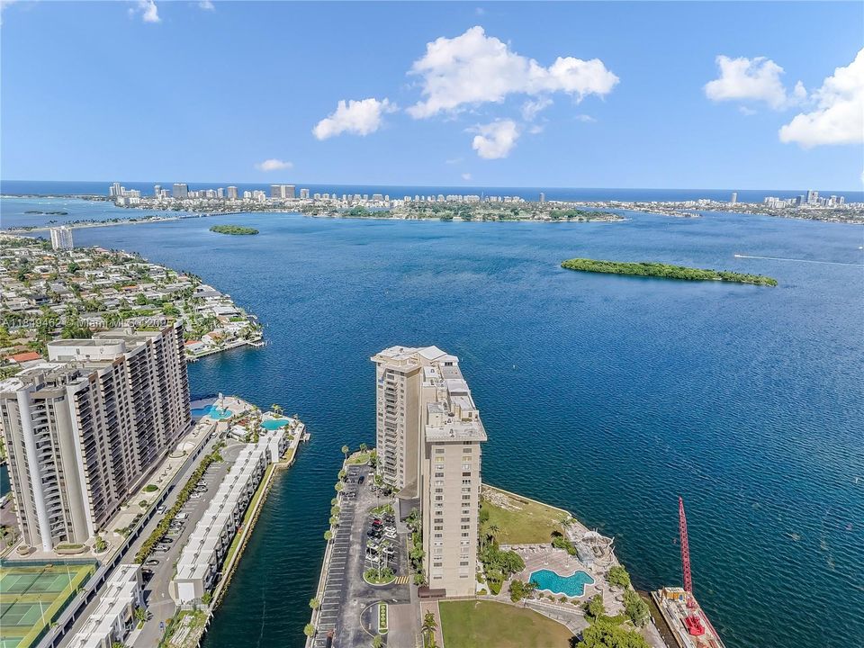 合同活跃: $229,900 (2 贝兹, 2 浴室, 2766 平方英尺)