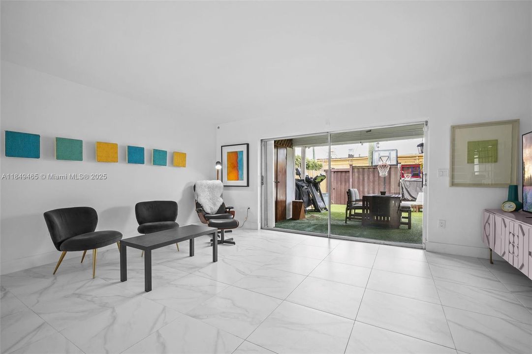 最近售出: $479,999 (2 贝兹, 2 浴室, 1548 平方英尺)