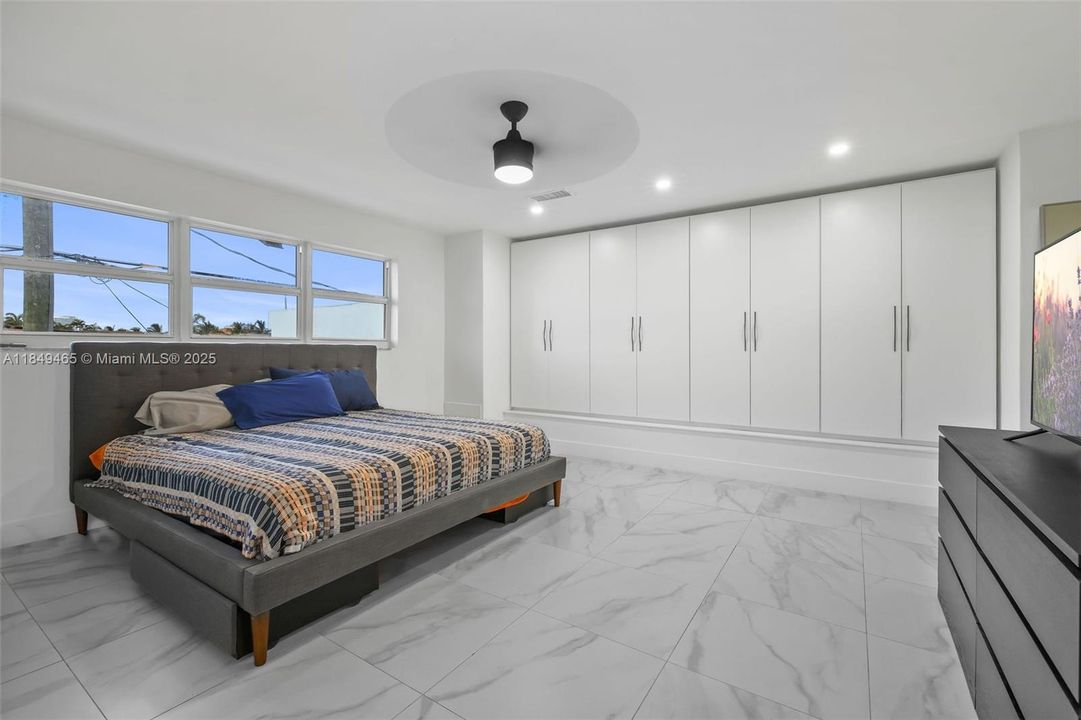 最近售出: $479,999 (2 贝兹, 2 浴室, 1548 平方英尺)