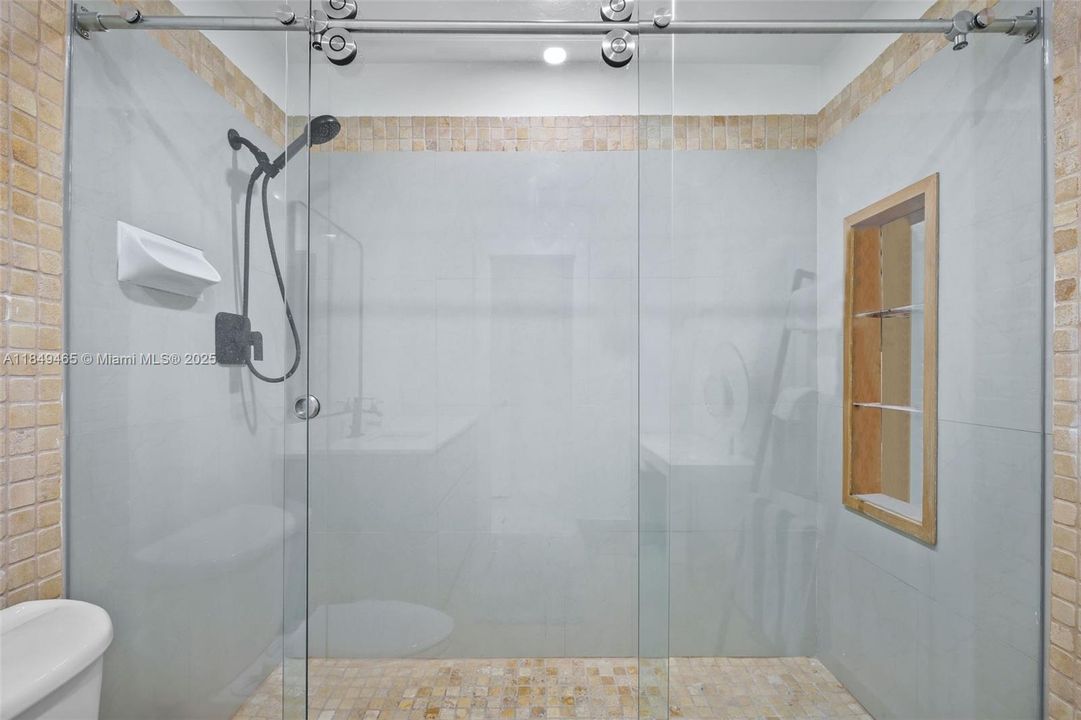 最近售出: $479,999 (2 贝兹, 2 浴室, 1548 平方英尺)