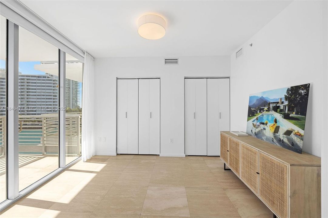 For Sale: $3,200,000 (3 beds, 3 baths, 1842 Square Feet)