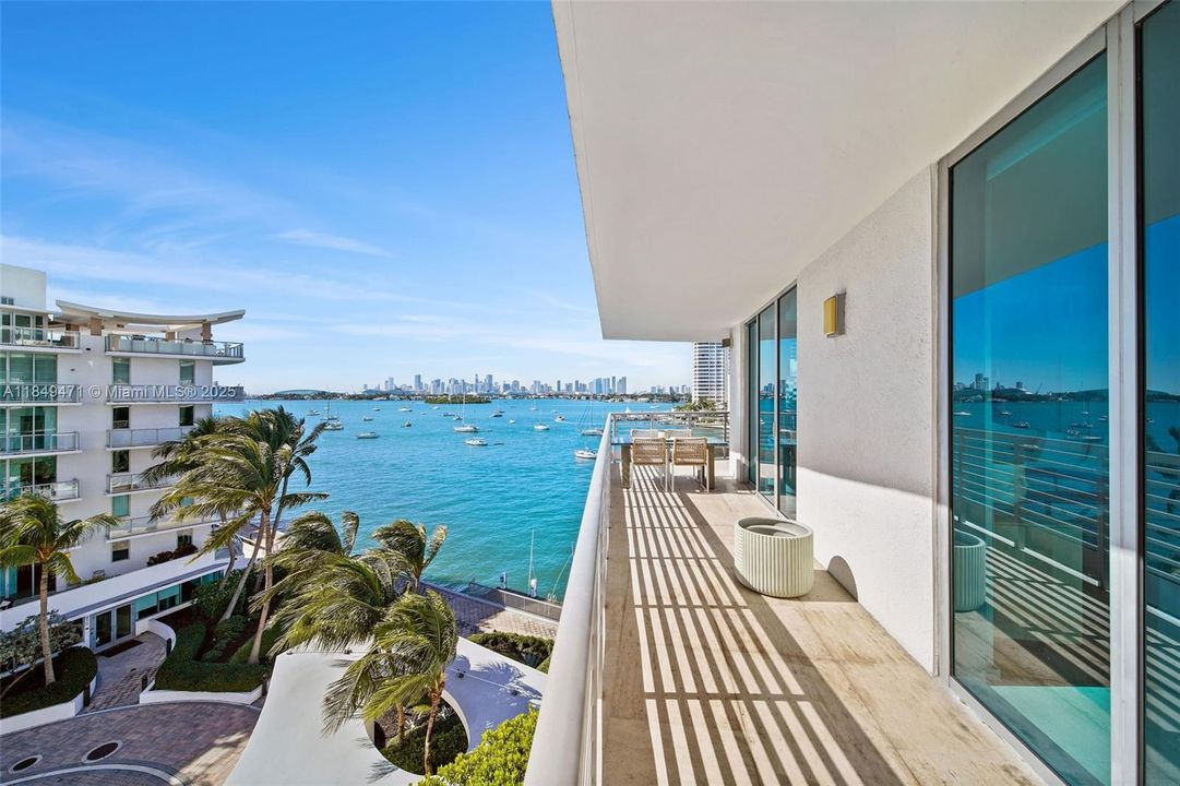 For Sale: $3,200,000 (3 beds, 3 baths, 1842 Square Feet)