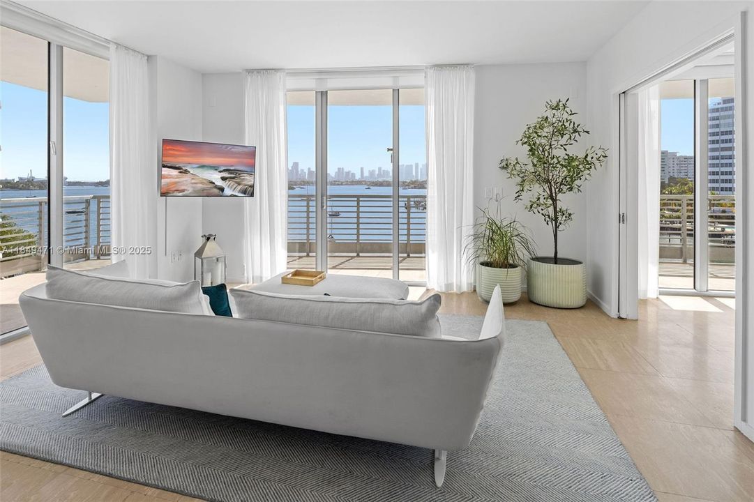 For Sale: $3,200,000 (3 beds, 3 baths, 1842 Square Feet)