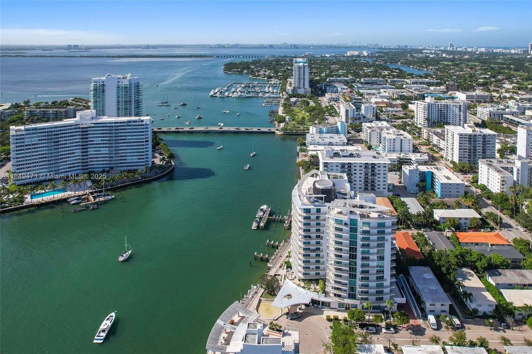 For Sale: $3,200,000 (3 beds, 3 baths, 1842 Square Feet)