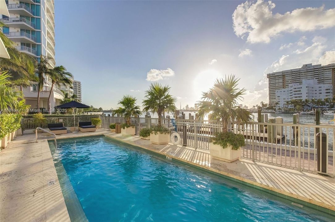 For Sale: $3,200,000 (3 beds, 3 baths, 1842 Square Feet)