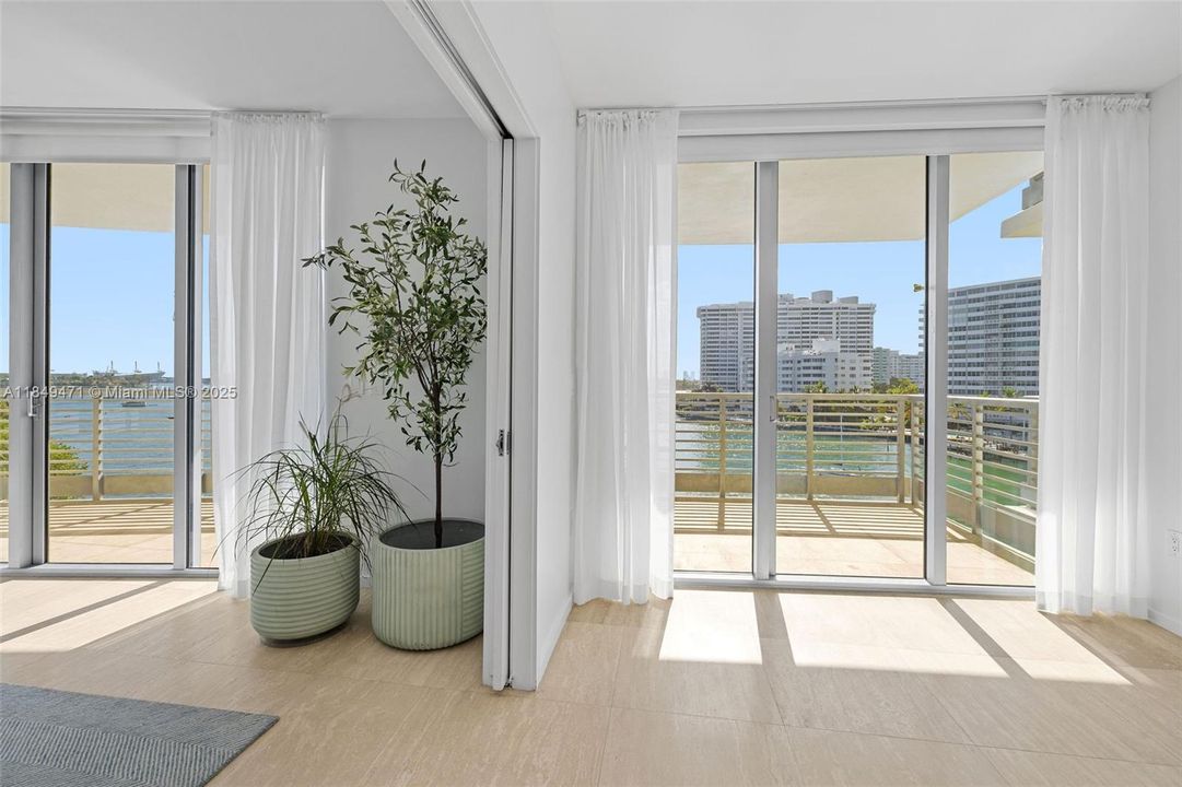 For Sale: $3,200,000 (3 beds, 3 baths, 1842 Square Feet)