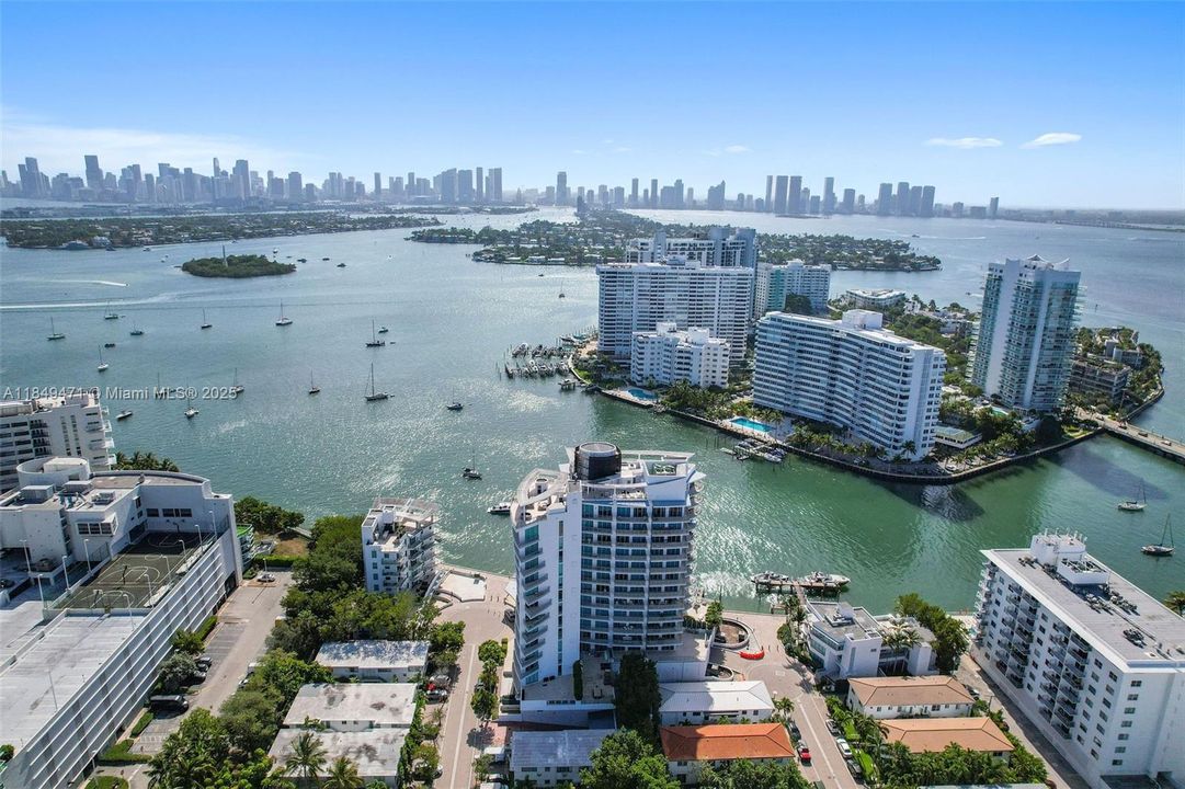 For Sale: $3,200,000 (3 beds, 3 baths, 1842 Square Feet)