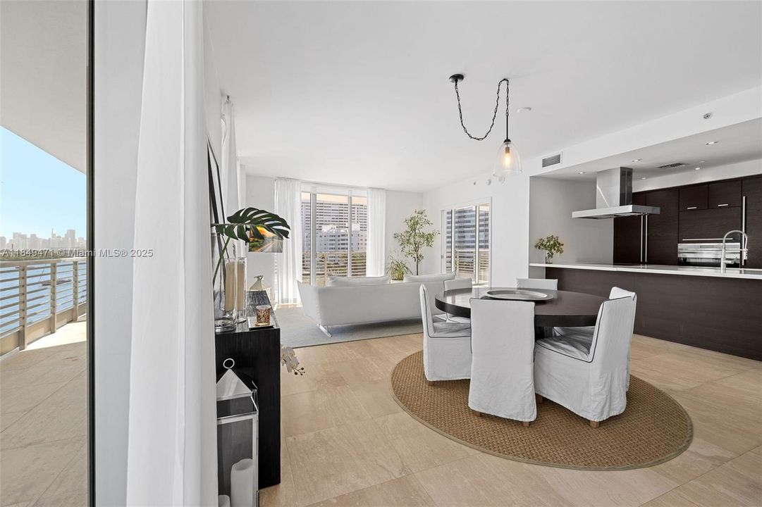 For Sale: $3,200,000 (3 beds, 3 baths, 1842 Square Feet)
