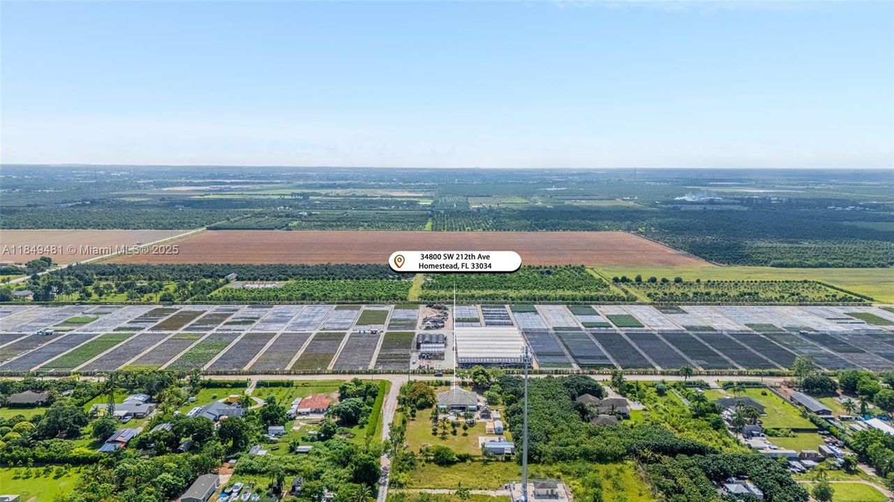 Vendido Recientemente: $849,900 (4 camas, 3 baños, 2445 Pies cuadrados)