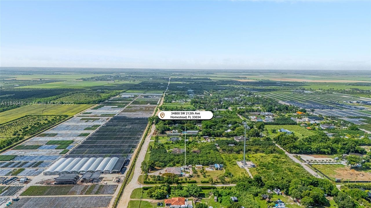 Vendido Recientemente: $849,900 (4 camas, 3 baños, 2445 Pies cuadrados)