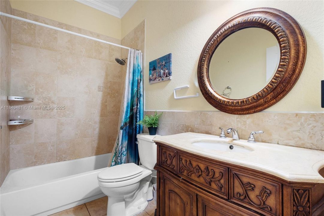 Vendido Recientemente: $849,900 (4 camas, 3 baños, 2445 Pies cuadrados)