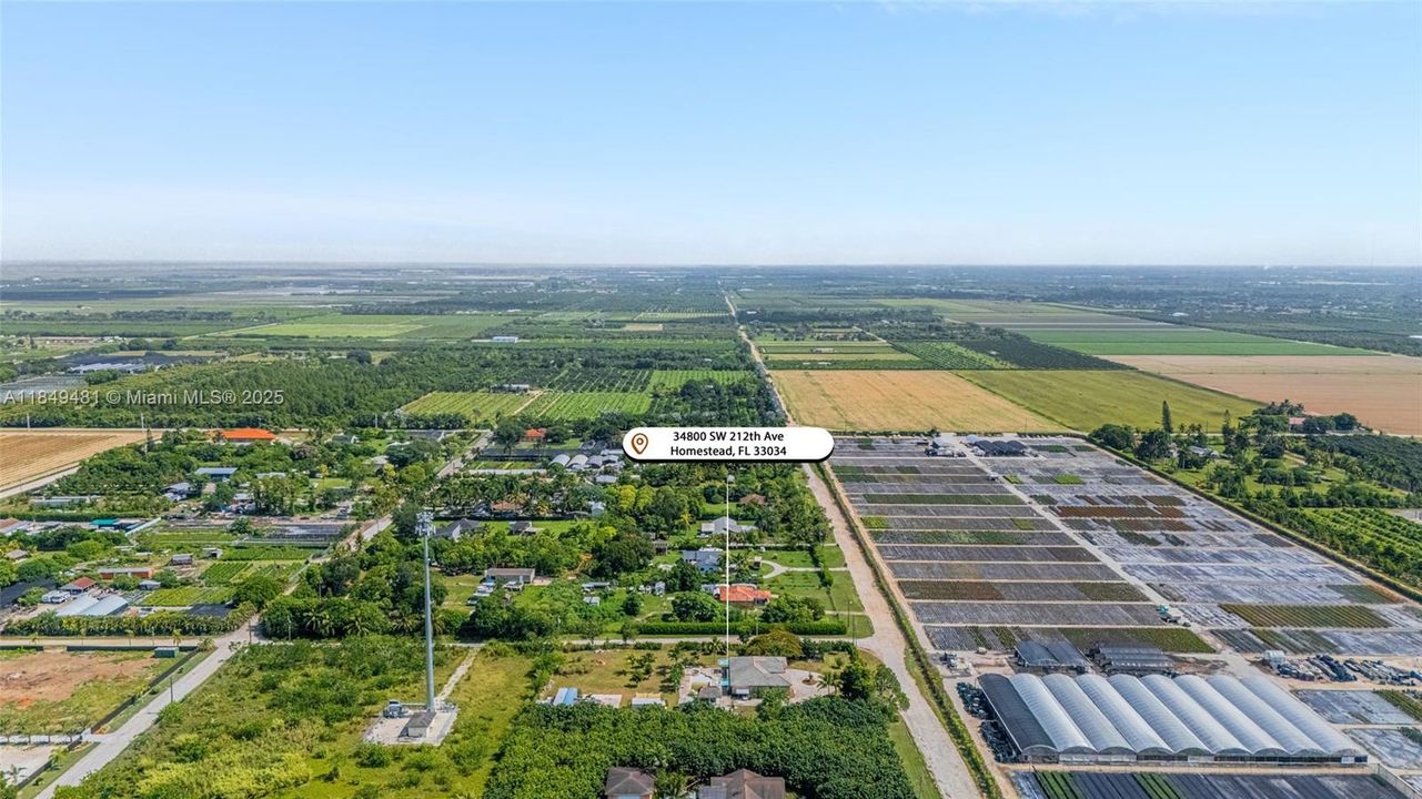 Vendido Recientemente: $849,900 (4 camas, 3 baños, 2445 Pies cuadrados)