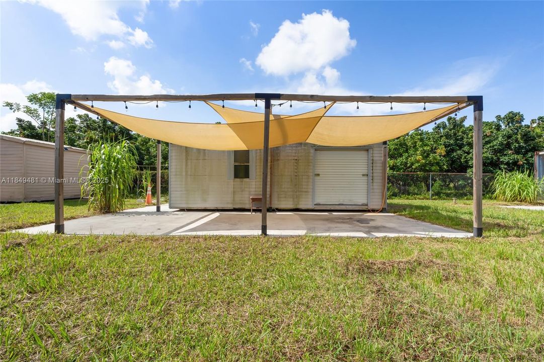 Vendido Recientemente: $849,900 (4 camas, 3 baños, 2445 Pies cuadrados)