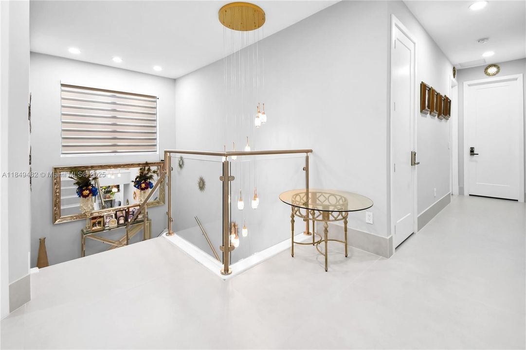 For Sale: $3,970,000 (6 beds, 4 baths, 5216 Square Feet)