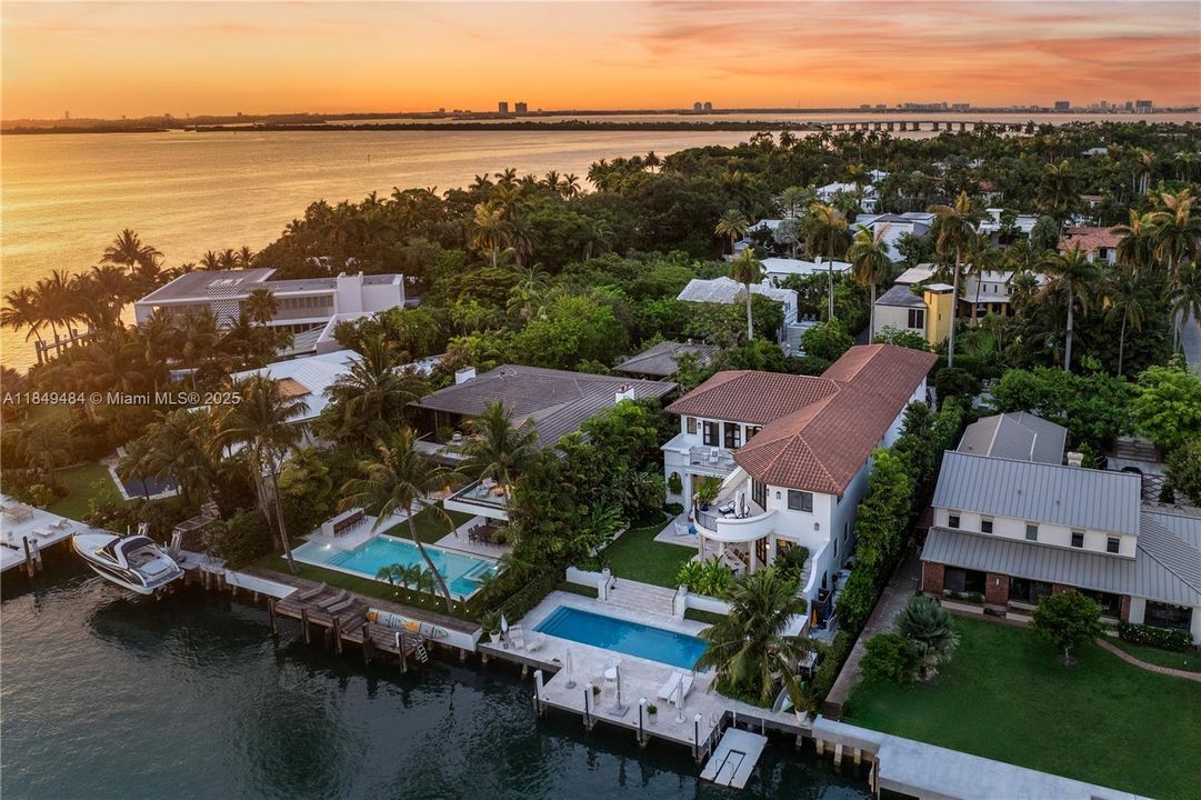 待售: $26,500,000 (6 贝兹, 5 浴室, 6316 平方英尺)