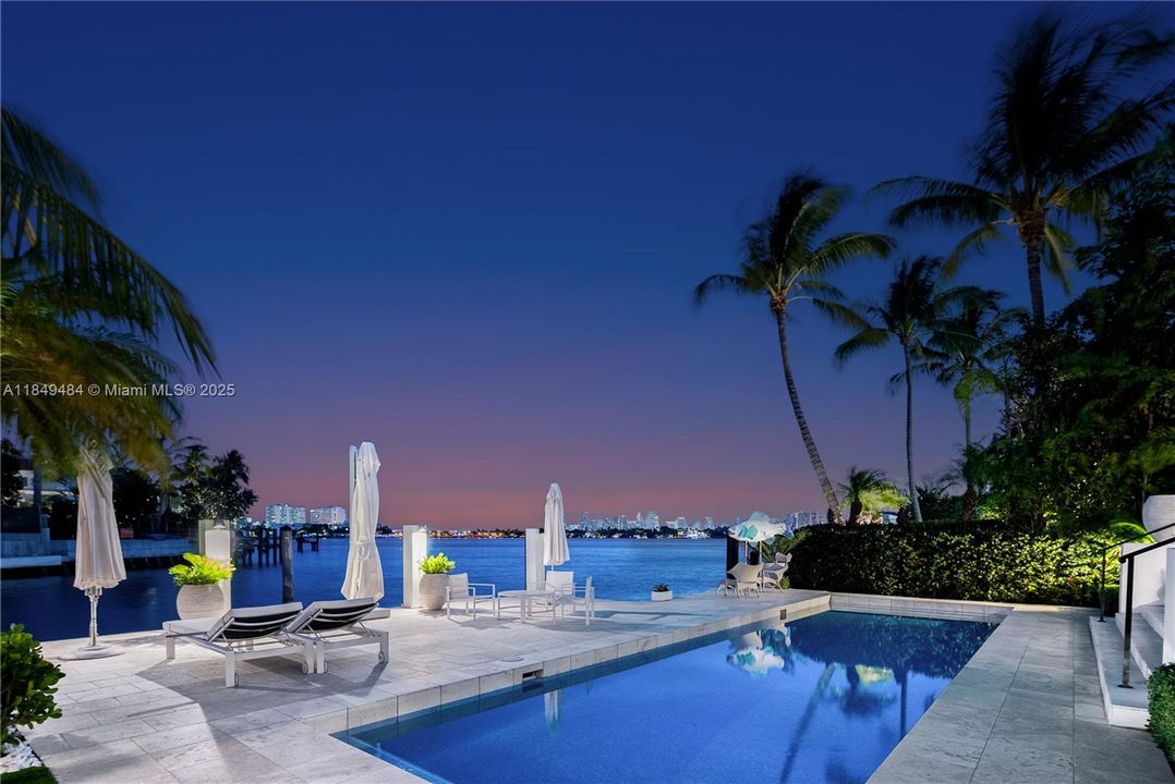 待售: $26,500,000 (6 贝兹, 5 浴室, 6316 平方英尺)