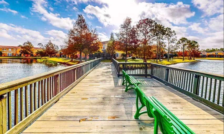 待售: $760,000 (7 贝兹, 5 浴室, 2834 平方英尺)