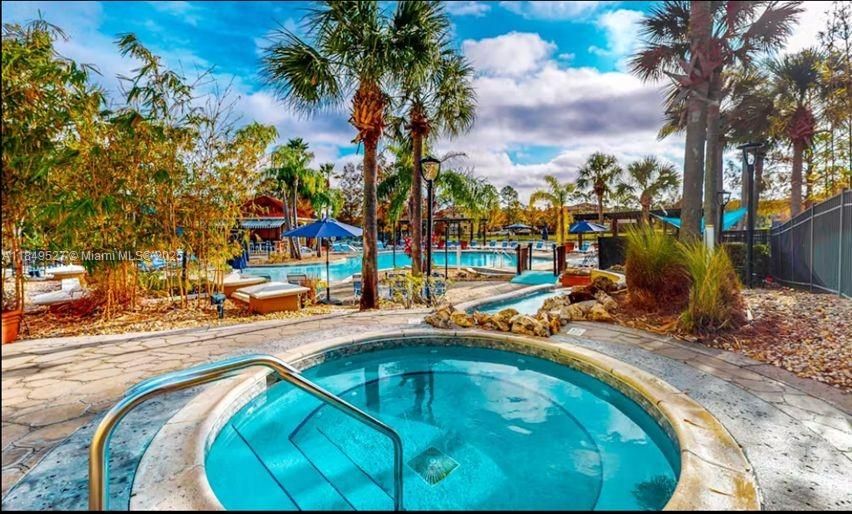 待售: $760,000 (7 贝兹, 5 浴室, 2834 平方英尺)