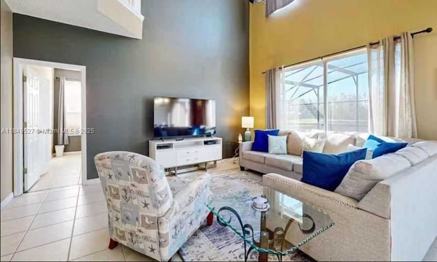 待售: $760,000 (7 贝兹, 5 浴室, 2834 平方英尺)