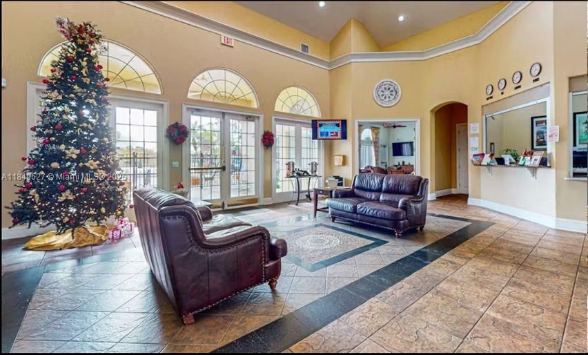 待售: $760,000 (7 贝兹, 5 浴室, 2834 平方英尺)