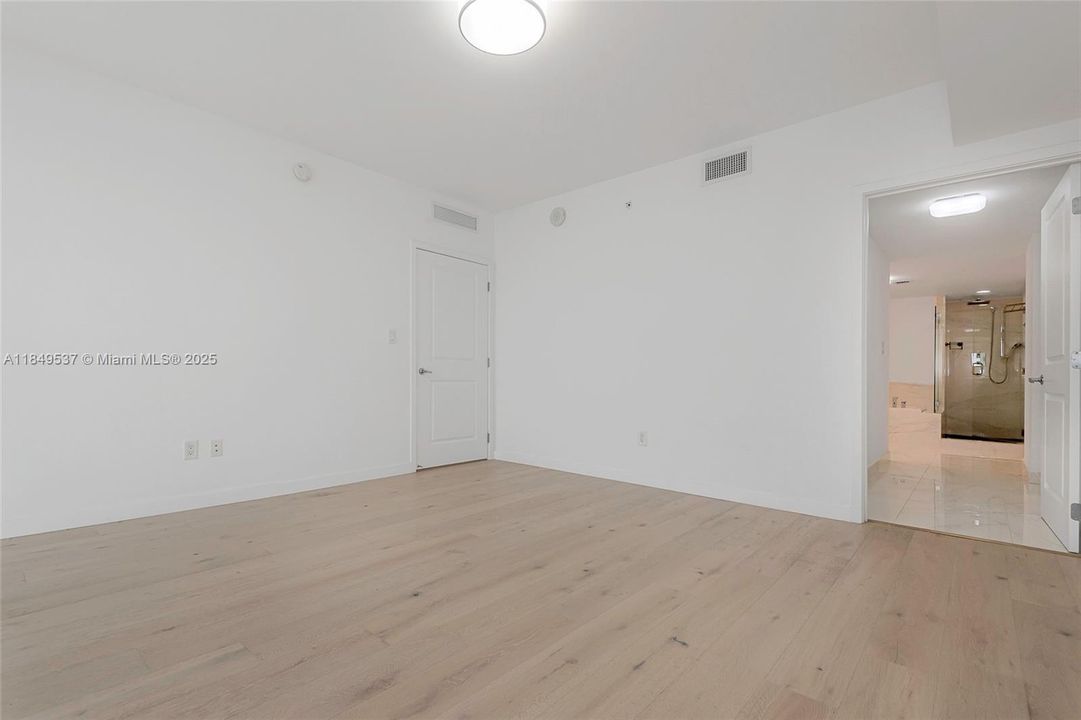 For Sale: $1,194,000 (3 beds, 2 baths, 1705 Square Feet)