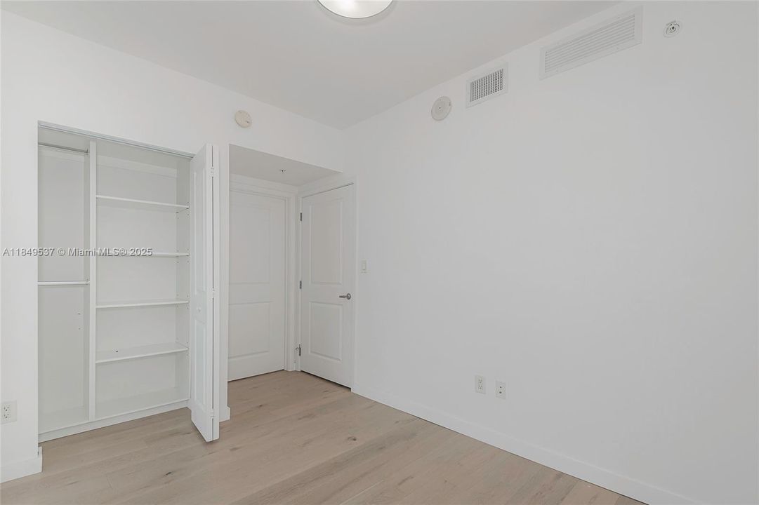 For Sale: $1,194,000 (3 beds, 2 baths, 1705 Square Feet)