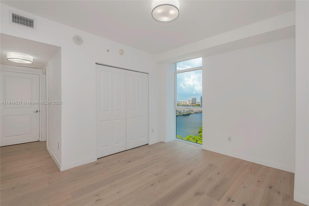 For Sale: $1,194,000 (3 beds, 2 baths, 1705 Square Feet)