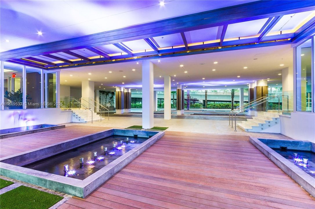 For Sale: $1,194,000 (3 beds, 2 baths, 1705 Square Feet)