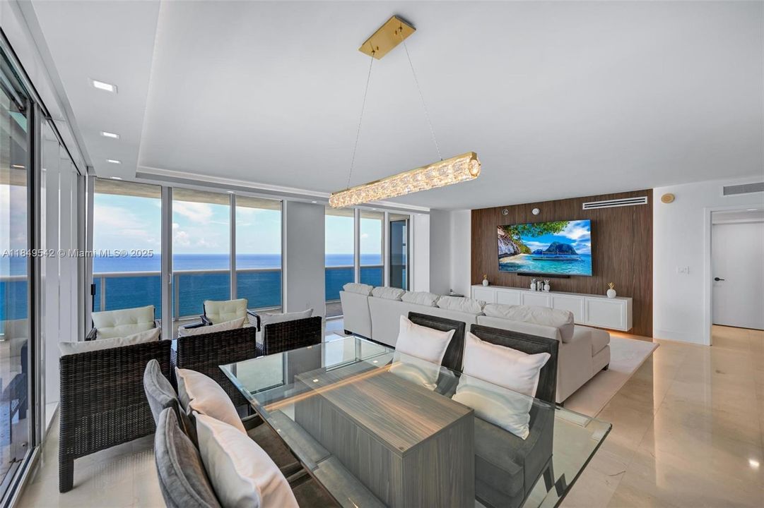 Недавно продано: $2,150,000 (3 спален, 3 ванн, 2078 Квадратных фут)