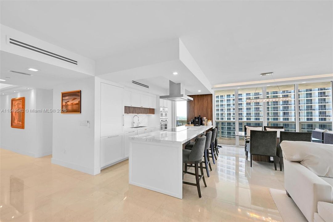 Недавно продано: $2,150,000 (3 спален, 3 ванн, 2078 Квадратных фут)