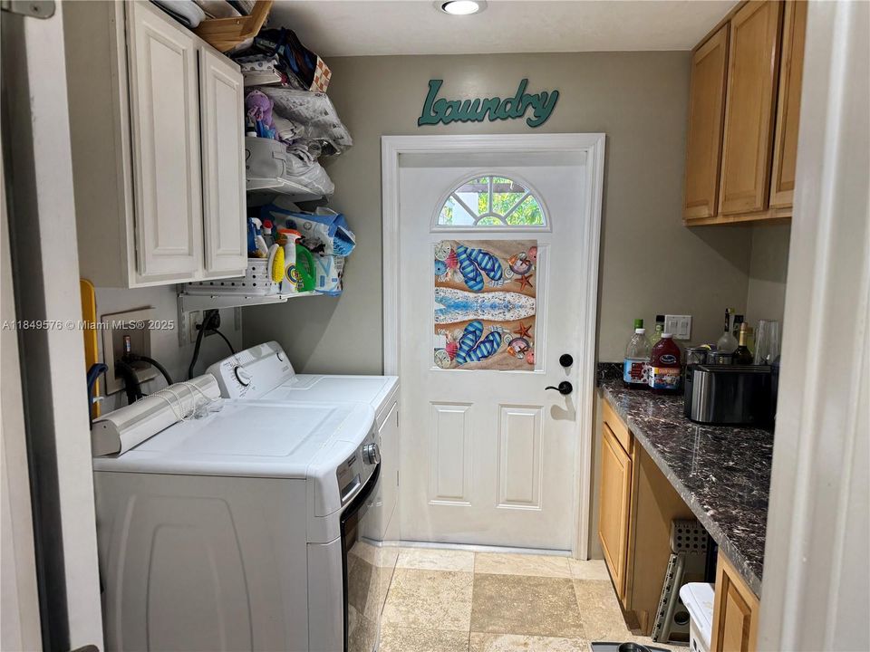 For Sale: $649,000 (3 beds, 2 baths, 1344 Square Feet)