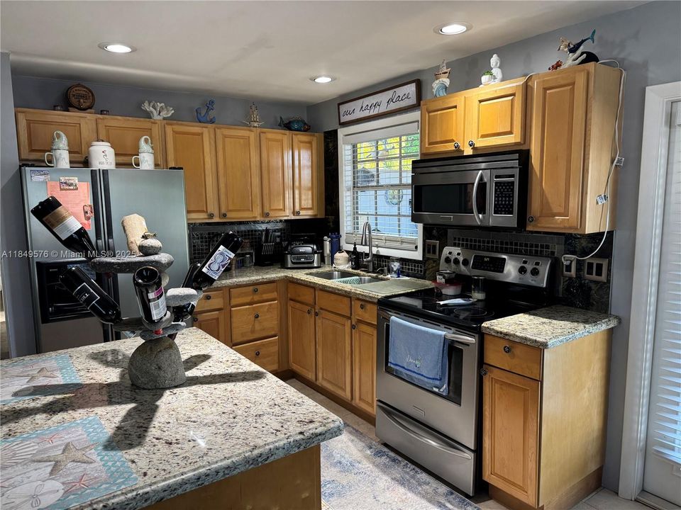 For Sale: $649,000 (3 beds, 2 baths, 1344 Square Feet)