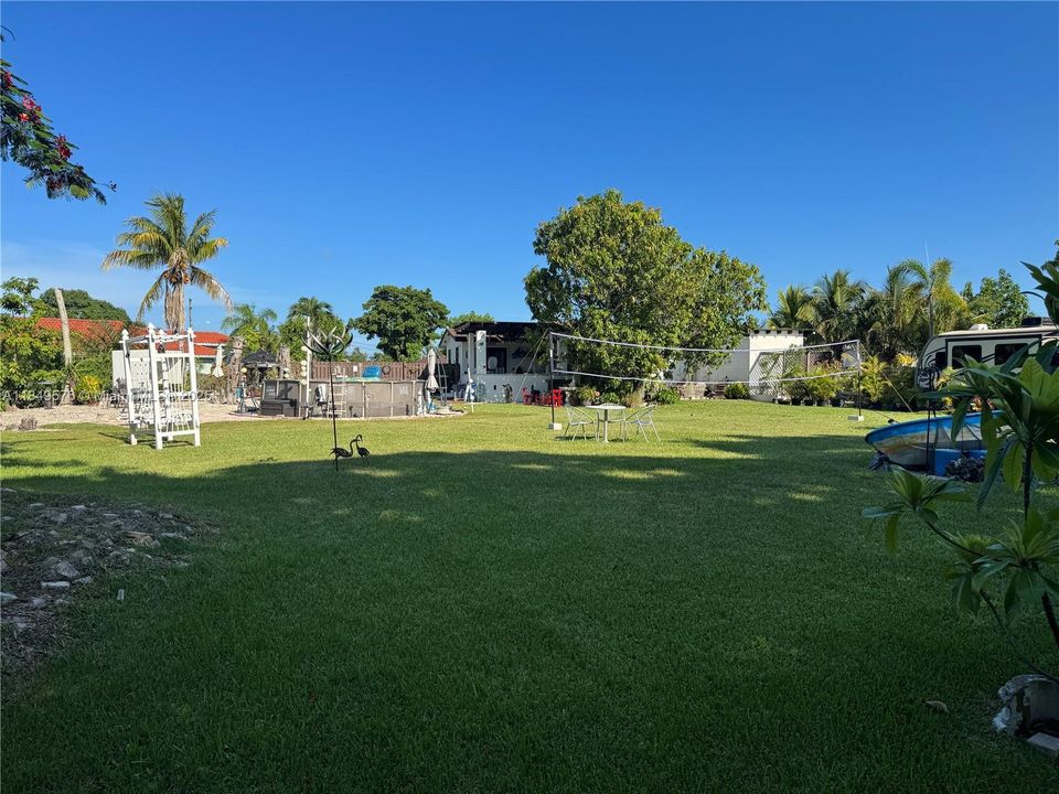 For Sale: $649,000 (3 beds, 2 baths, 1344 Square Feet)