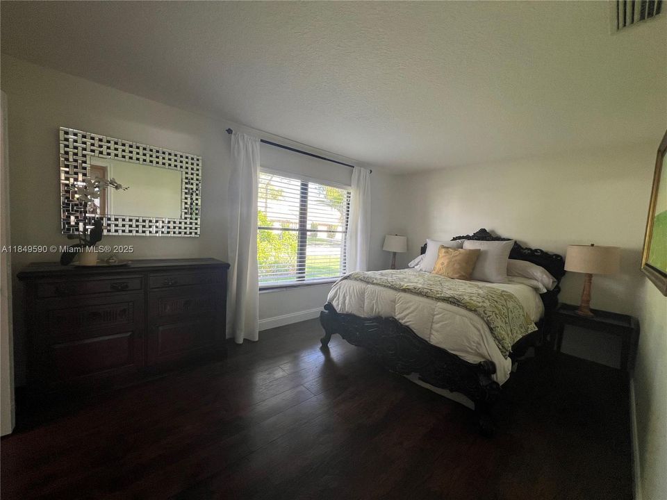 待售: $599,900 (3 贝兹, 2 浴室, 1905 平方英尺)