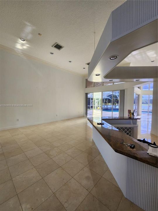 В аренду: $6,800 (5 спален, 4 ванн, 3659 Квадратных фут)