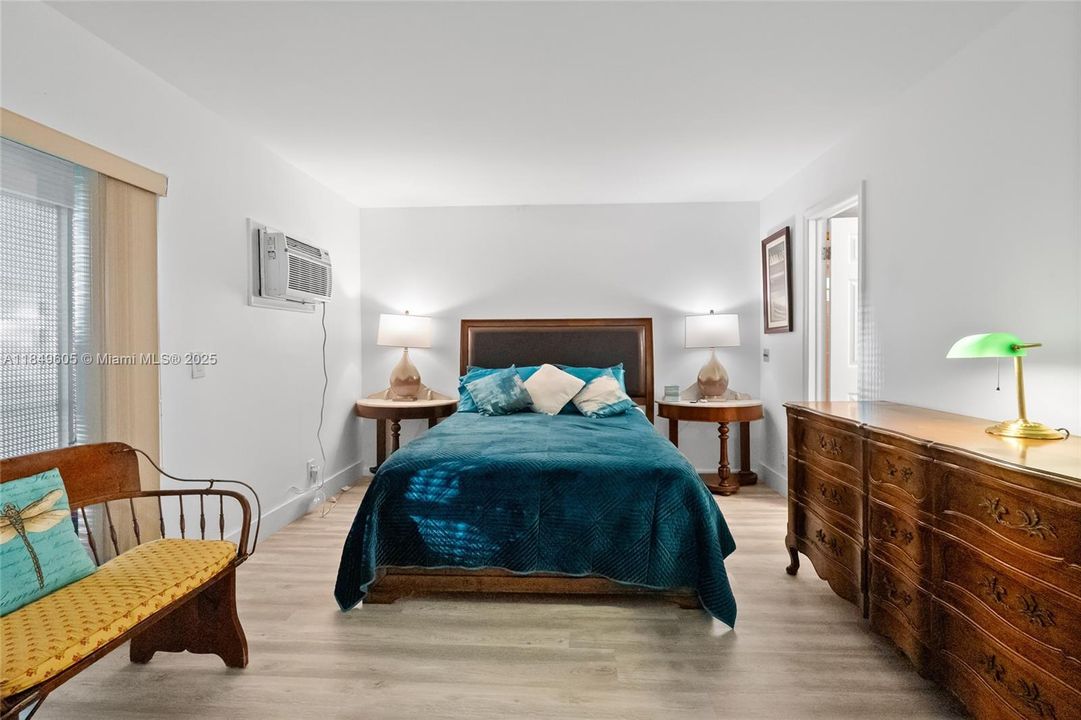 待售: $85,000 (1 贝兹, 1 浴室, 700 平方英尺)