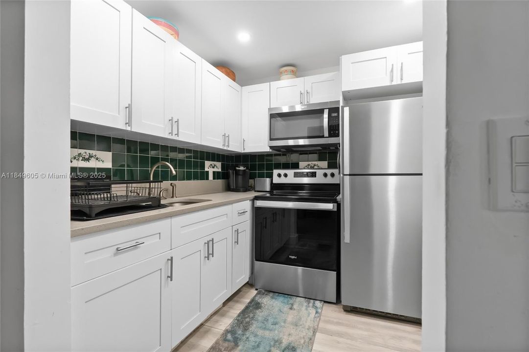 待售: $85,000 (1 贝兹, 1 浴室, 700 平方英尺)