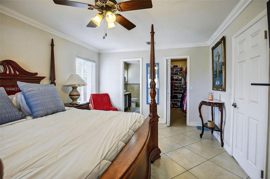 合同活跃: $660,000 (3 贝兹, 2 浴室, 1365 平方英尺)