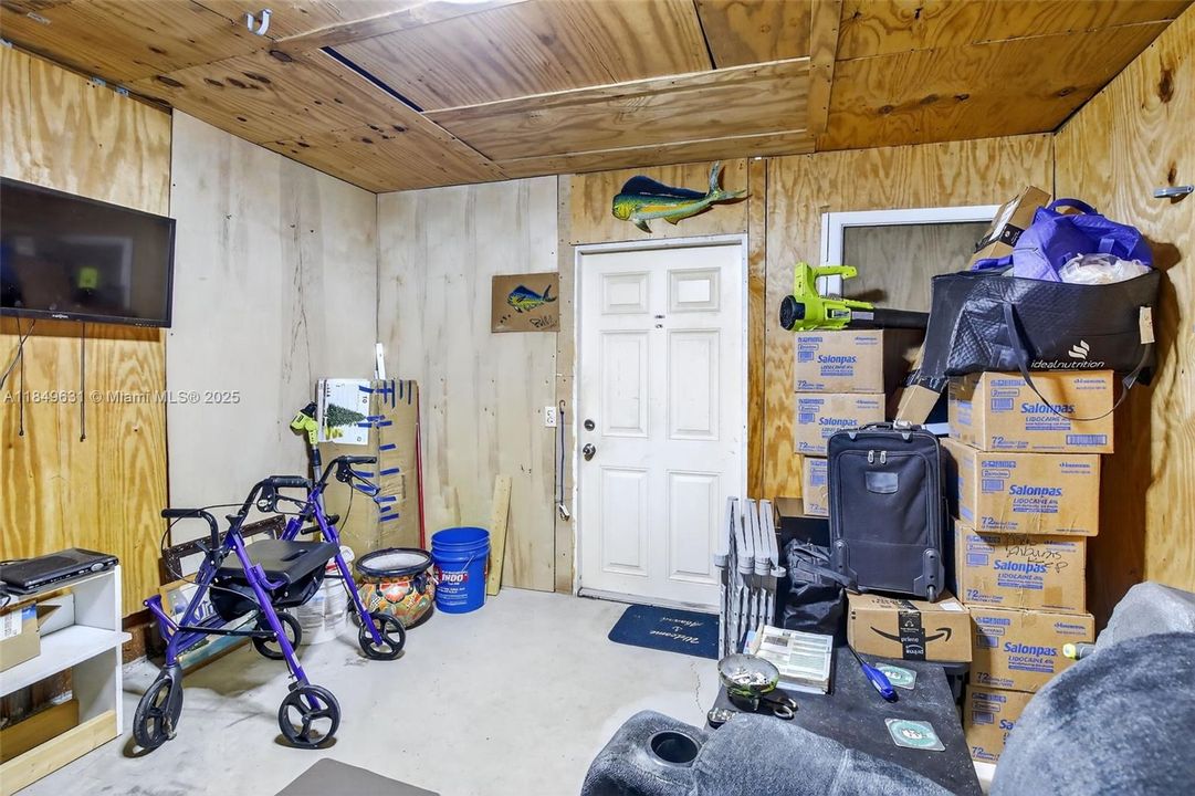 合同活跃: $660,000 (3 贝兹, 2 浴室, 1365 平方英尺)