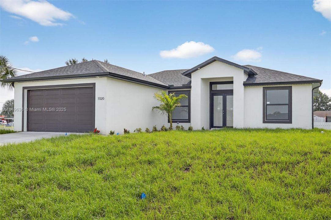 Под контрактом: $334,900 (3 спален, 2 ванн, 1535 Квадратных фут)