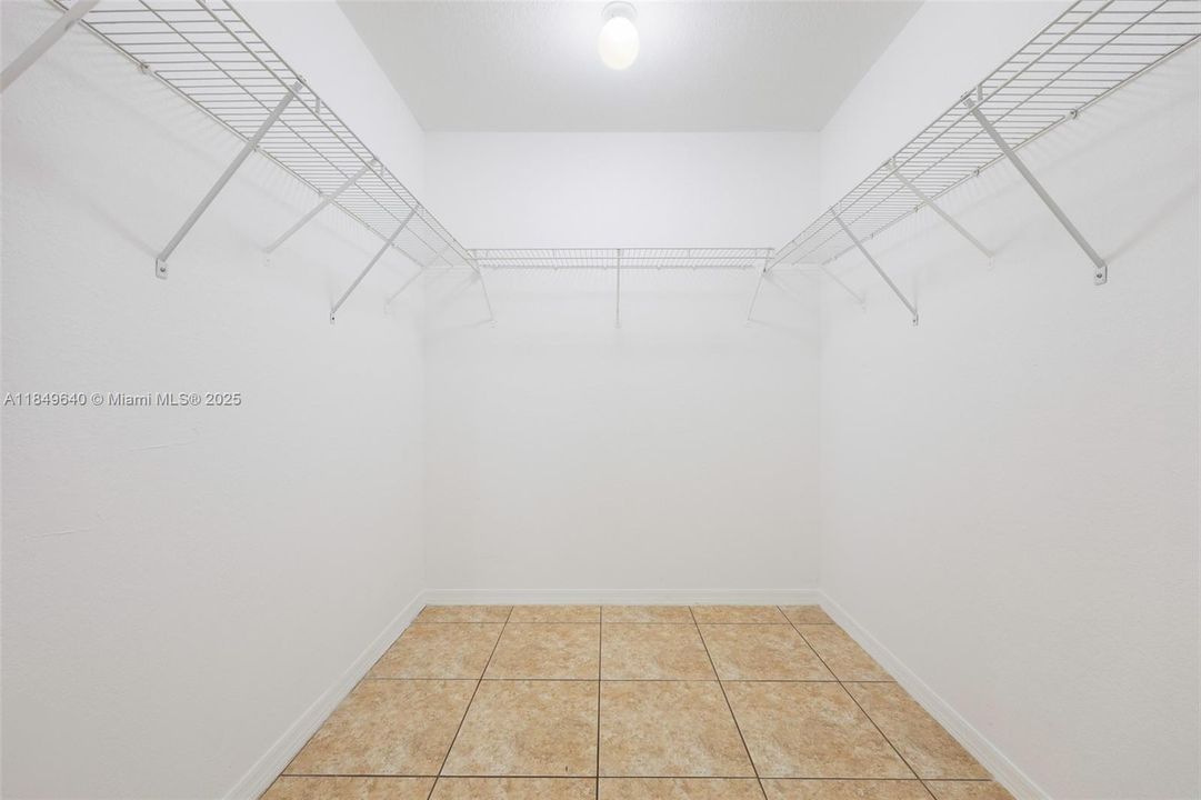 Недавно арендовано: $2,550 (3 спален, 2 ванн, 1705 Квадратных фут)