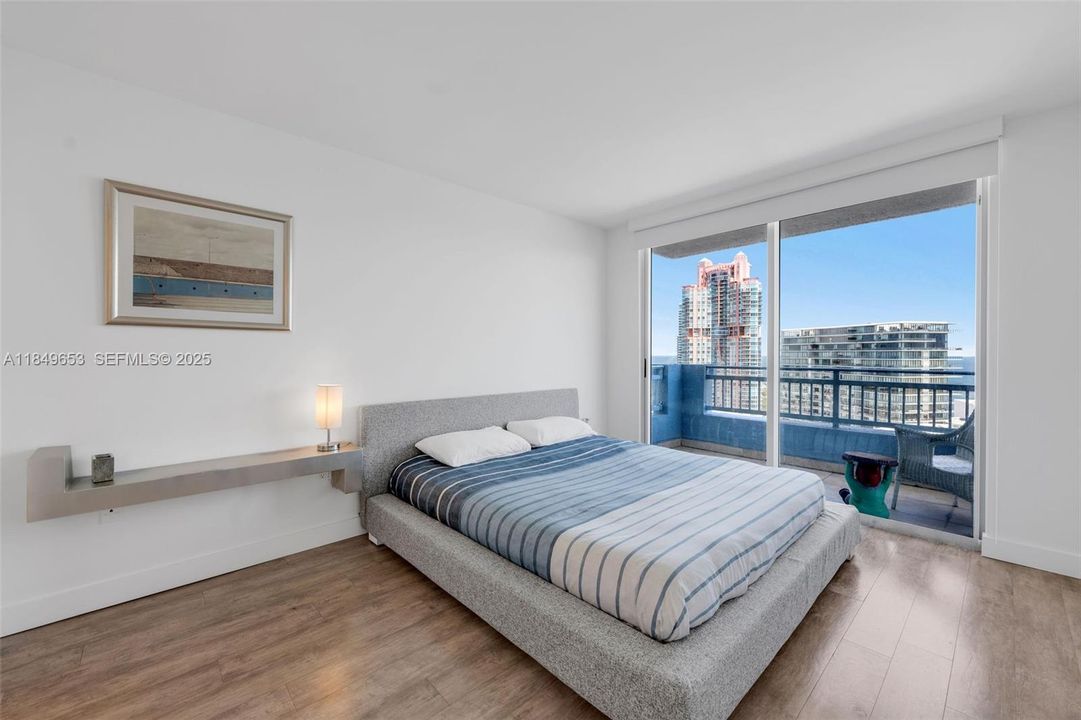 На продажу: $1,549,000 (2 спален, 2 ванн, 1130 Квадратных фут)